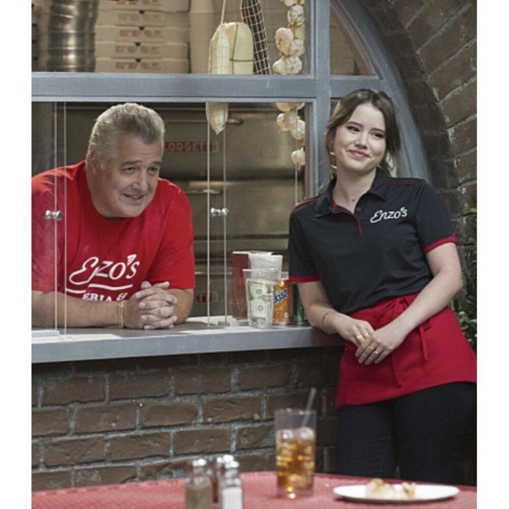 Kevin Can Wait TV Artifact Enzos Pizzeria Ladies Jacket Size Large Full Zip